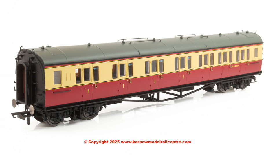 R40475 Hornby BR Collett Bow Ended Coach Corridor Comp RH