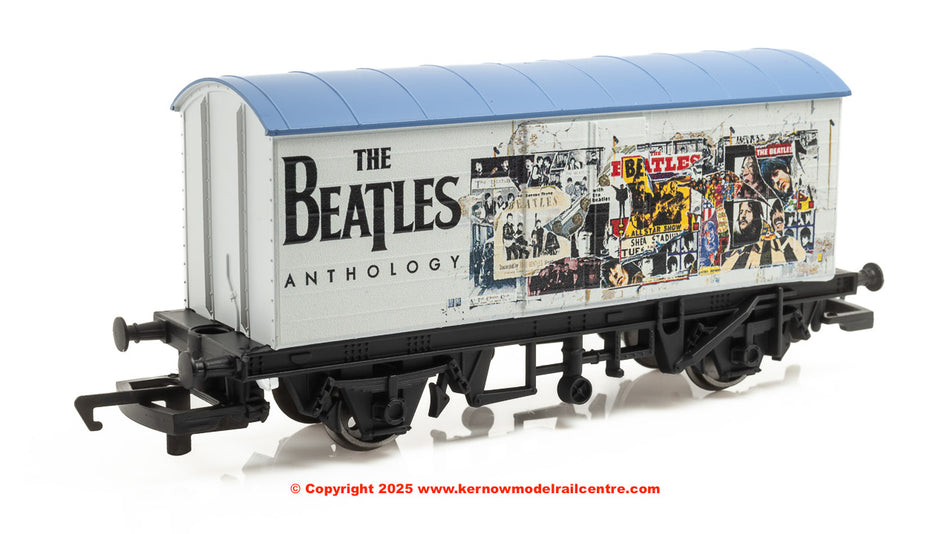 R60317 Hornby The Beatles Anthology Wagon