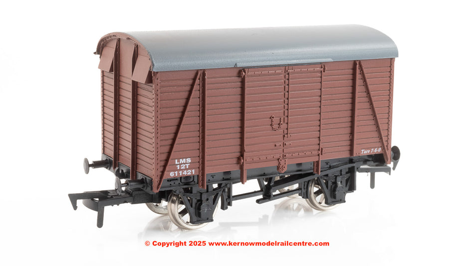 4F-021-003 Dapol Box Van number 611421 in LMS Brown livery