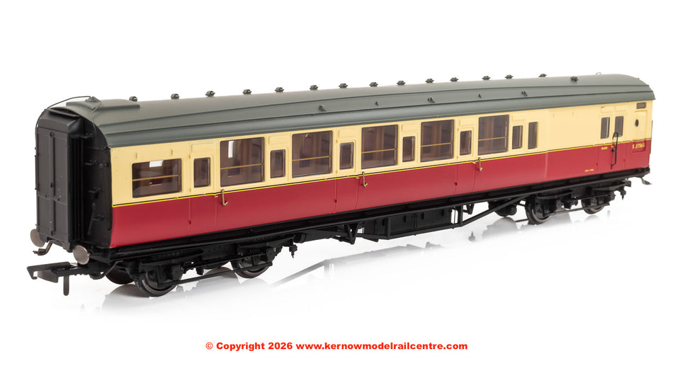 R40463A Hornby BR Maunsell Brake Third class S3756S Set 226