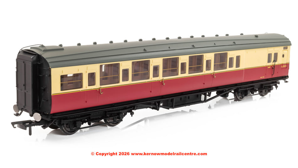 R40463B Hornby BR Maunsell Brake Third class S3732 Set 179