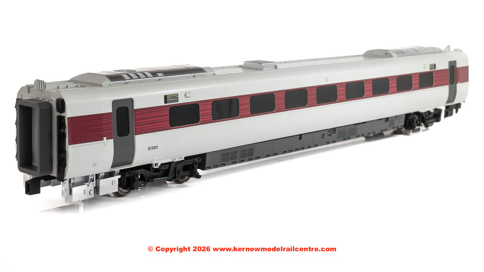 R40492 Hornby Railroad LNER Class 800 MC Coach