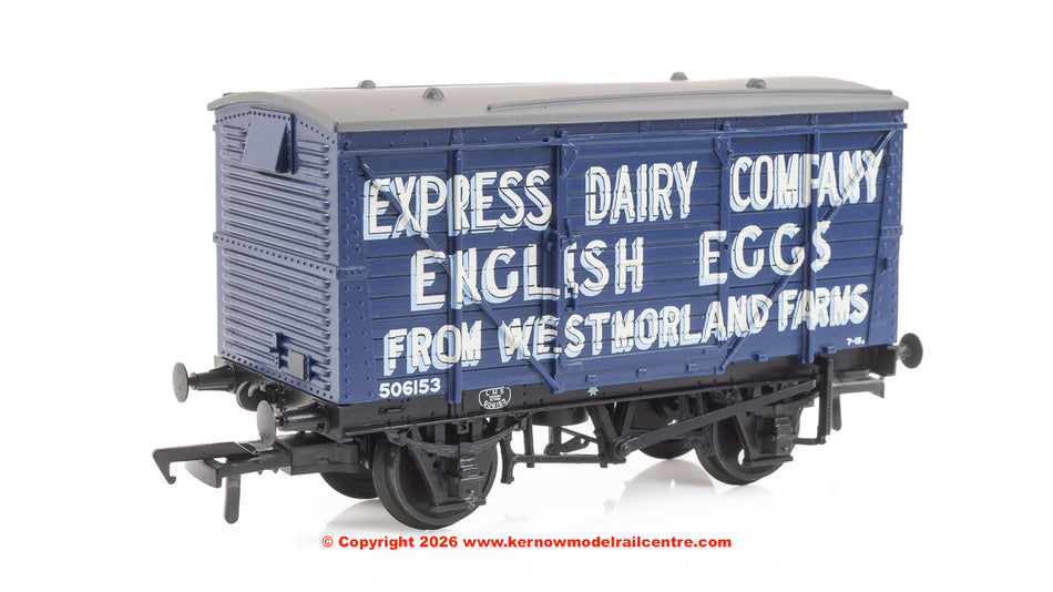 37-807A Bachmann LMS 12T Planked Ventilated Van 'Express Dairy C