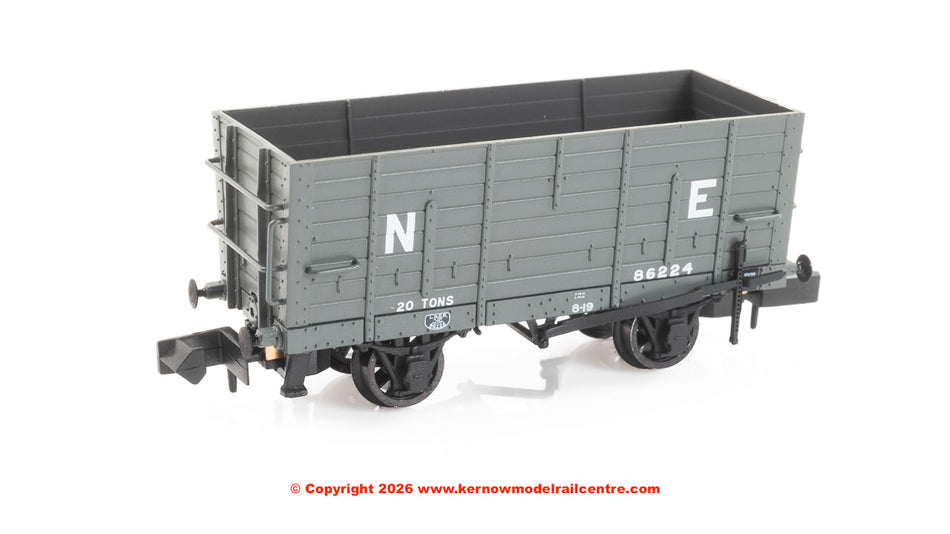 373-376 Graham Farish LNER D12 Coal Hopper LNER Grey