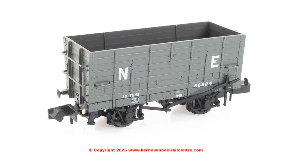 373-376 Graham Farish LNER D12 Coal Hopper LNER Grey