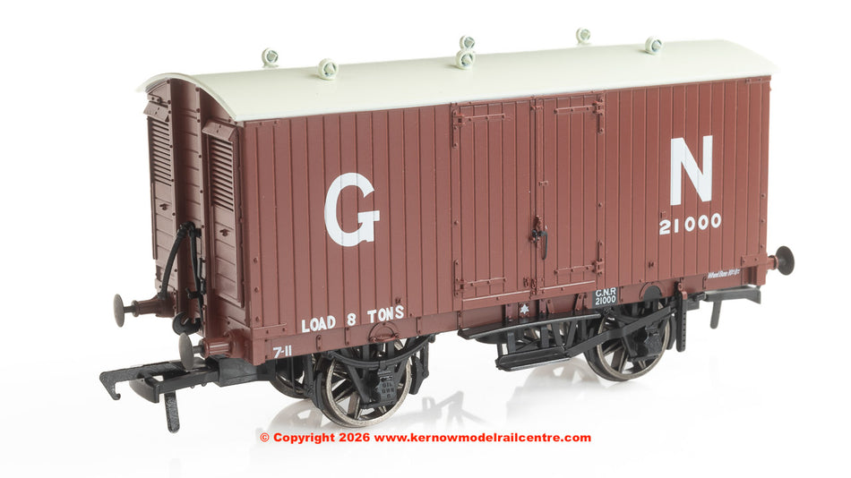 930002 Rapido GNR 8 Ton Van - GN Livery No.21000