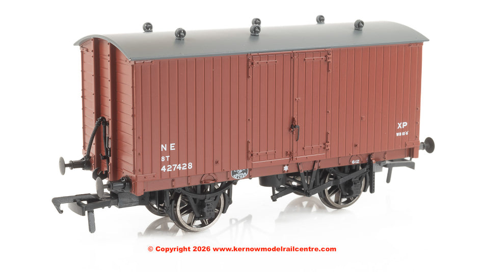 930009 Rapido GNR 8 Ton Van - NE (post-36) No.427428