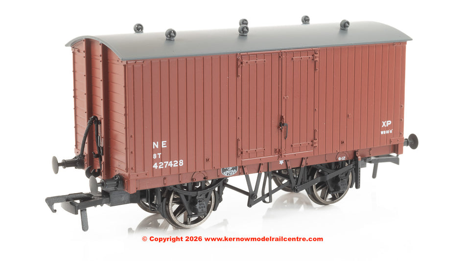 930009 Rapido GNR 8 Ton Van - NE (post-36) No.427428