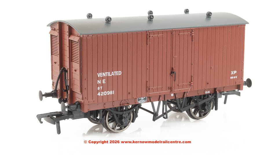 930011 Rapido GNR 8 Ton Van - NE (post-36) No.420981