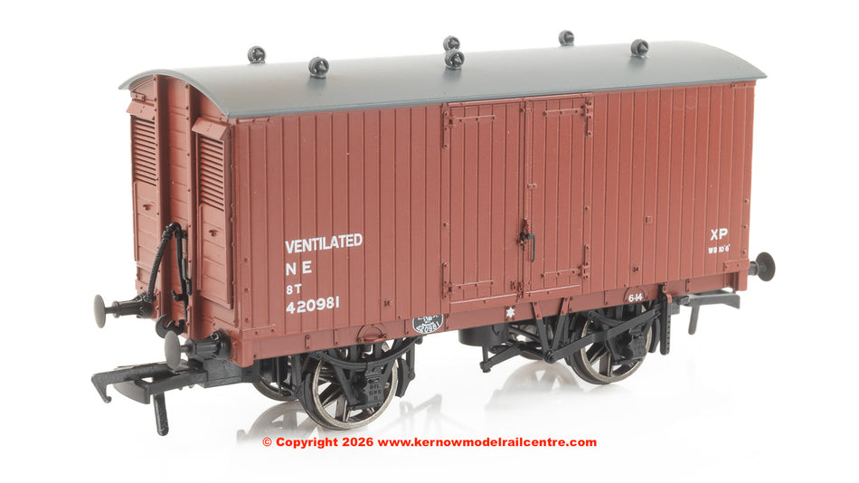 930011 Rapido GNR 8 Ton Van - NE (post-36) No.420981