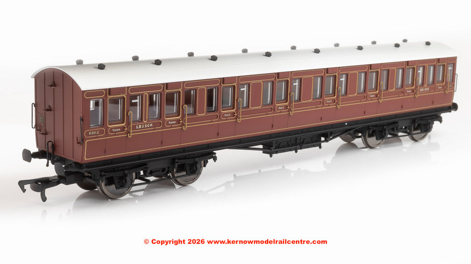 E86027 EFE Rail 54ft non-Corridor Composite LBSCR Raw Umber