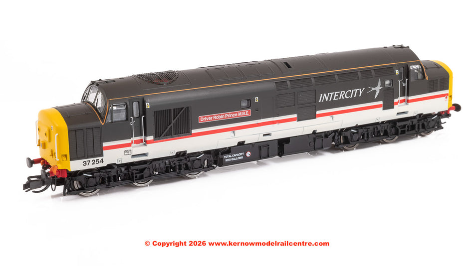 TT3045M Hornby Class 37 Driver Robin Prince MBE 37254