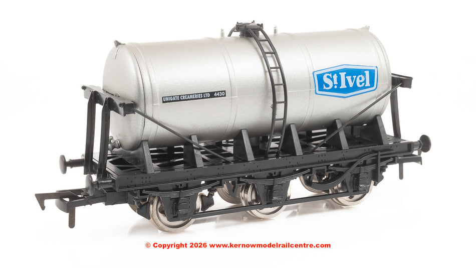 4F-031-143 Dapol 6 Wheel Milk Tanker St Ivel