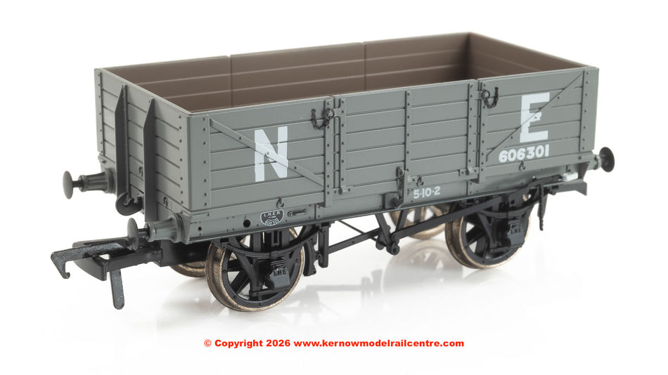 972010 Rapido GER Dia.17 5-plank - LNER (pre-36) No.606301