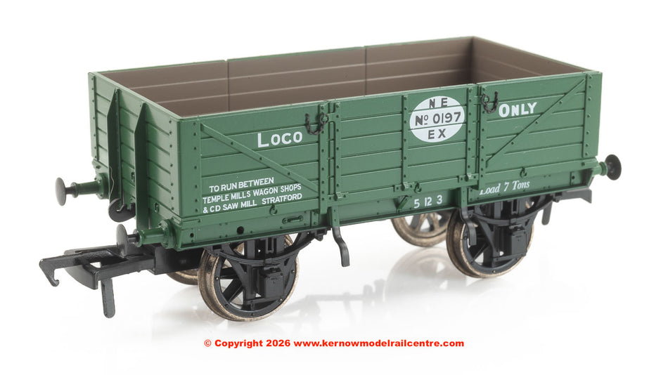 972013 Rapido GER Dia.17 5-plank - LNER Loco No.0197