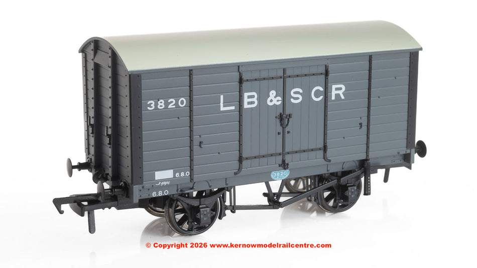 979002 Rapido LB&SCR Dia.8 Van - LB&SCR No.3820