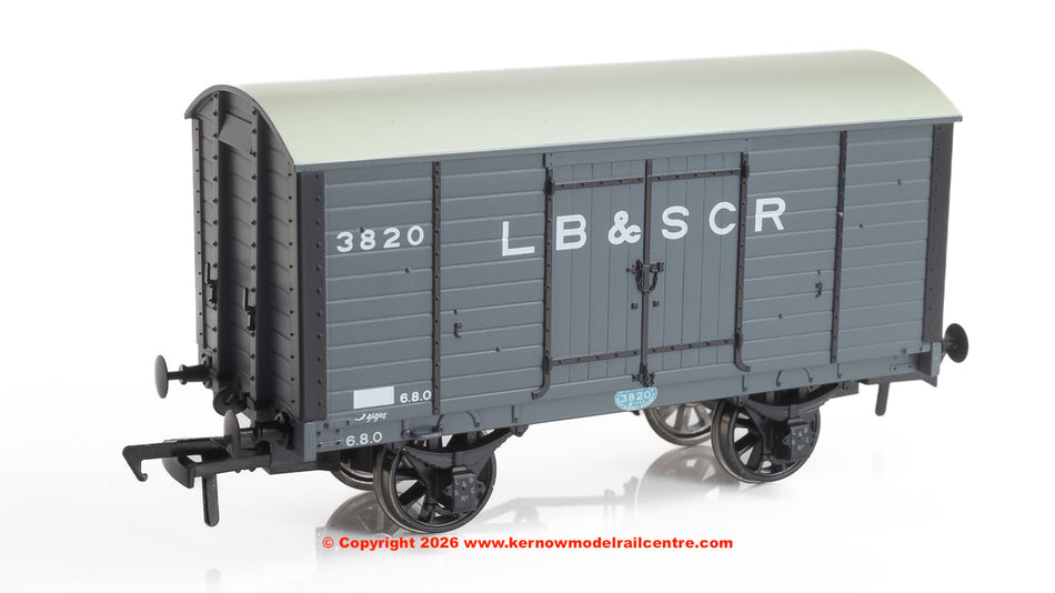 979002 Rapido LB&SCR Dia.8 Van - LB&SCR No.3820