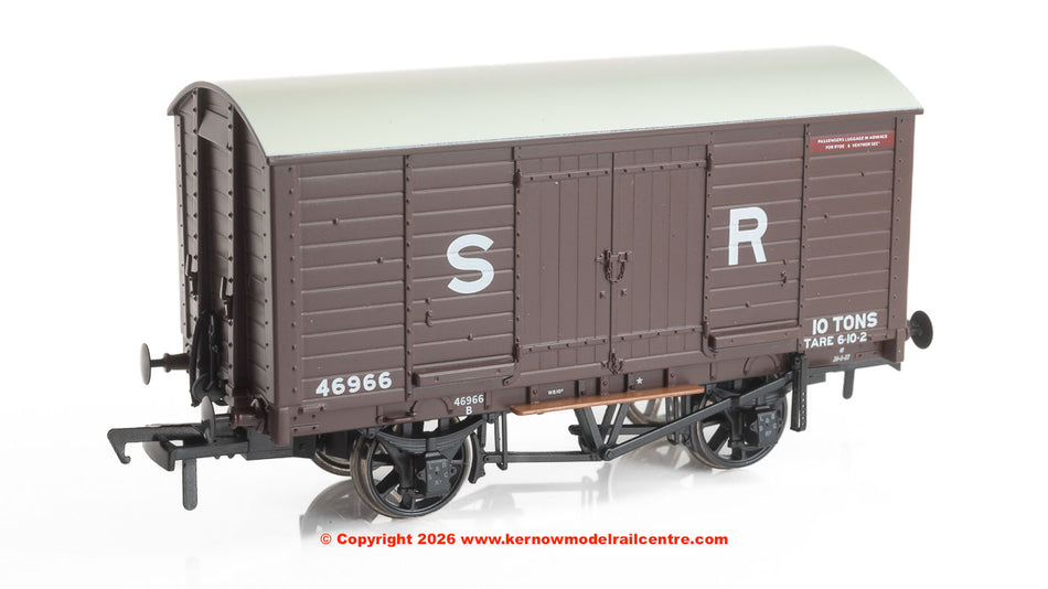 979008 Rapido LB&SCR Dia.8 Van - SR (pre-36) No.46966
