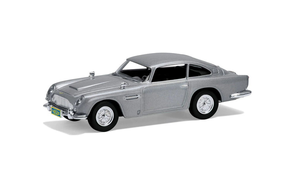 CC04315 Corgi Aston Martin DB5 - James Bond Casino Royale 20th Anniversary