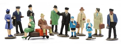 C008 Dapol Platform Figures