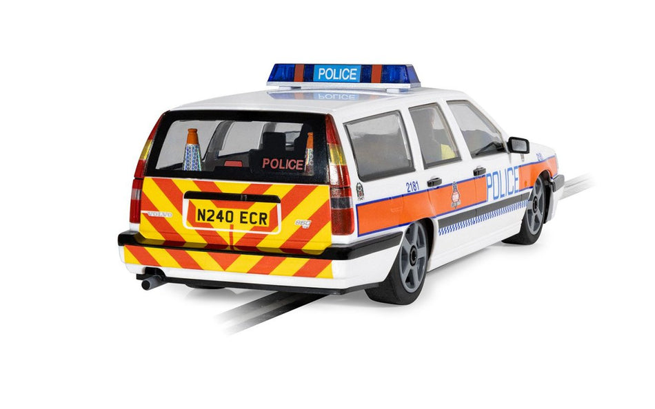 C4627 Scalextric Volvo 850 Estate - Police Edition