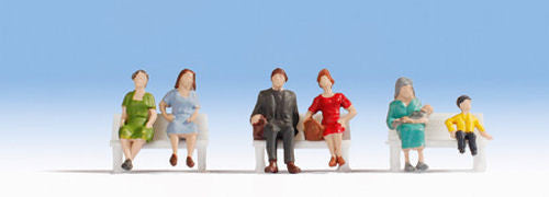 GM3910104 Gaugemaster Sitting People (6) Hobby Figure Set