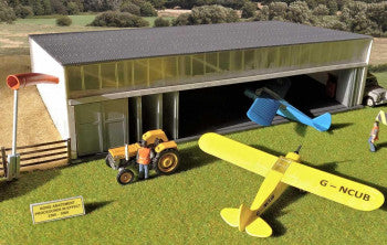 GM445 Gaugemaster Fordhampton Airfield Hangar Kit