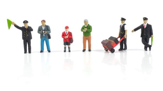 GM952 Gaugemaster At the Station (6) Figure Set