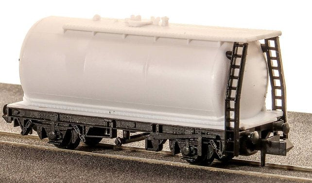 KNR50 Peco 15ft Wheelbase Tank Wagon Kit