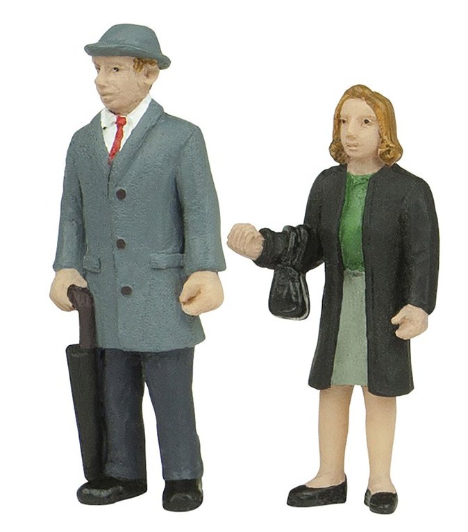 47-408 Bachmann Scenecraft Standing passengers A