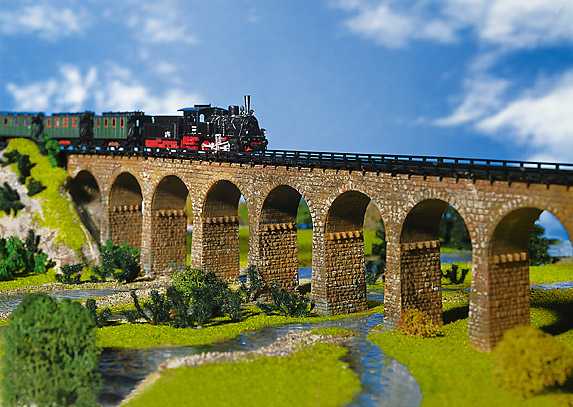222585 Faller Viaduct Sections