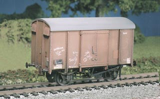 PC593 Parkside SR 12 Ton Box Van kit Plywood Sides Ratio 593