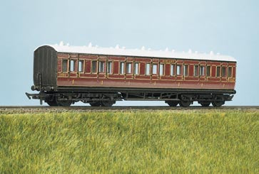 PC711 Parkside Suburban 1st Class 7 Compartment Coach Kit