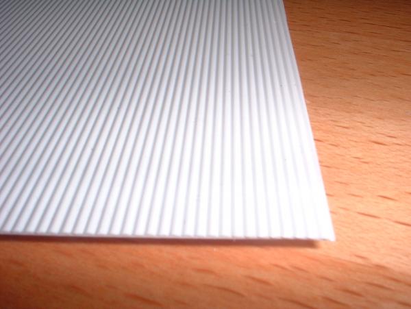 0436 Slaters Plastikard 4mm Corrugated White