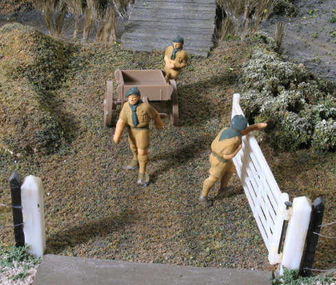5124 model scene Scouts and Trek Cart