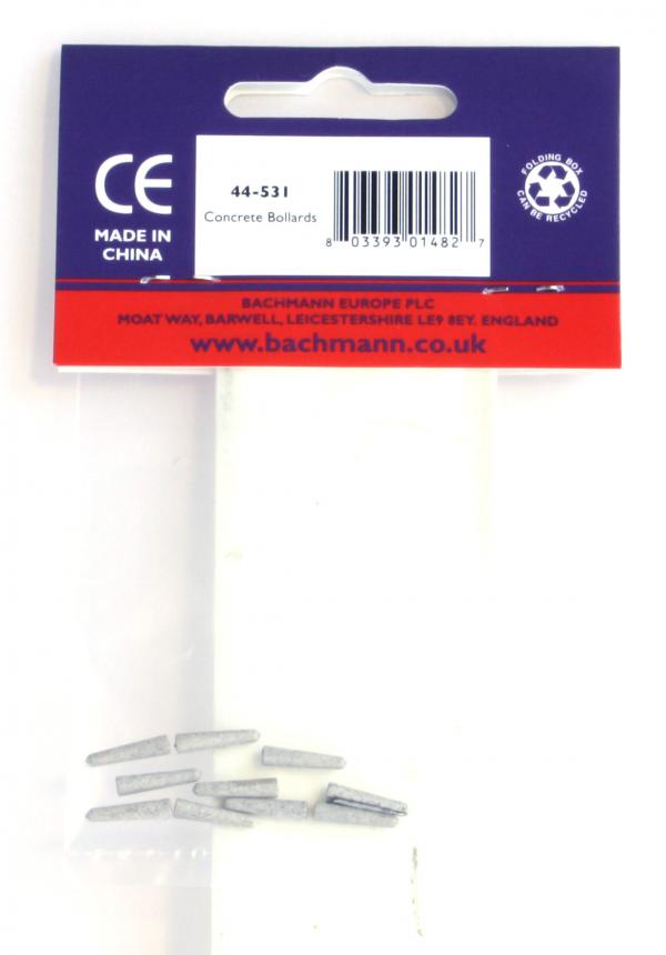 44-531 Bachmann Scenecraft Concrete Bollards