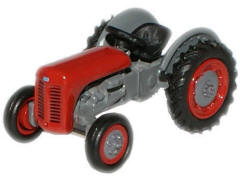 76TEA002 Oxford Diecast Red Ferguson Tractor