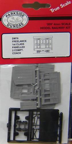 DM76 Dundas Freelance 4 Wheel Panelled 1st Class Coach