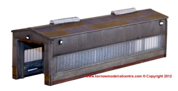 42-126 Graham Farish Scenecraft Single Road Servicing Shed