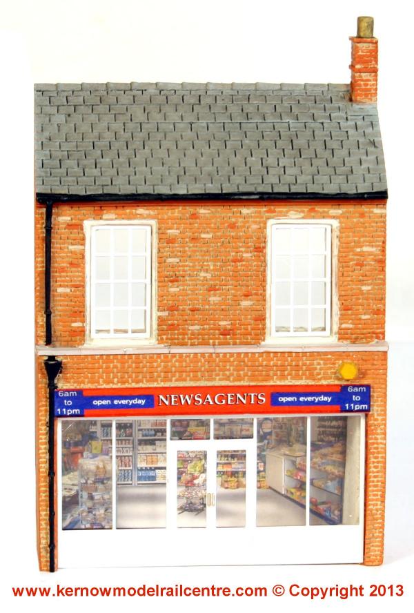 44-222 Bachmann Scenecraft Low Relief Newsagents