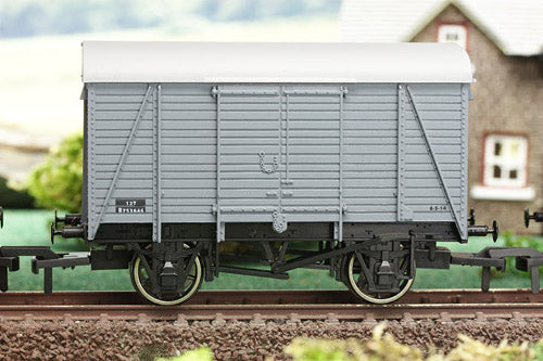 4F-021-005 Dapol Box Van number 753846 in BR Grey livery
