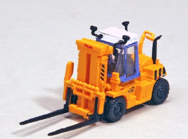 23-514 Kato Fork Lift Truck