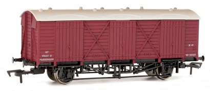 4F-014-003 Dapol Fruit D Wagon number W2023 BR Maroon livery