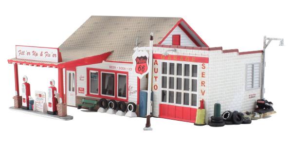 BR5025 Woodland Scenics Country Garage Built and Ready Structure
