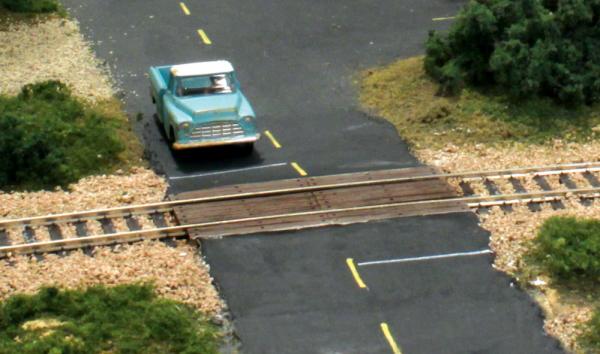 C1149 Woodland Scenics N Wood Plank Grade Crossing