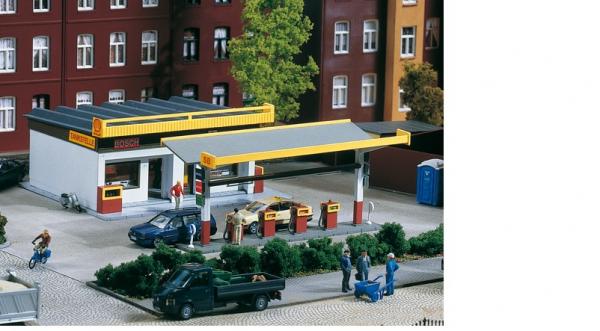 11340 Auhagen HO Gas station