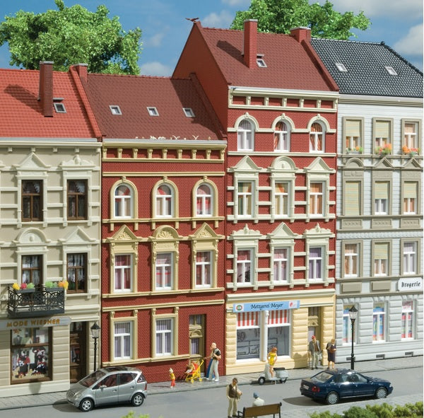 11417 Auhagen HO 3 and 4 story buildings Schmidtstrasse #27/29