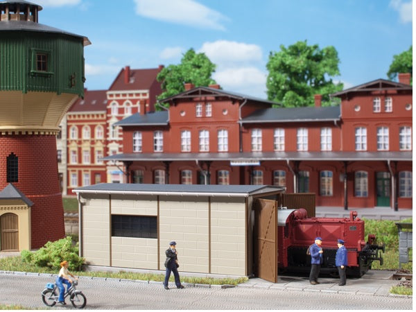 11429 Auhagen HO Shed for small diesel locomotives