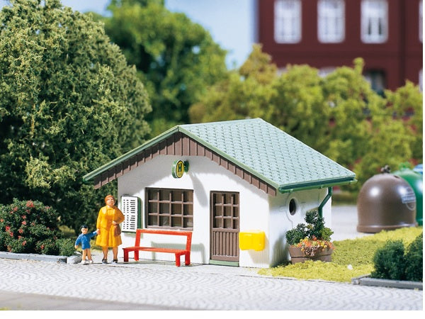 12262 Auhagen 1:100 2 Bus - stop shelters