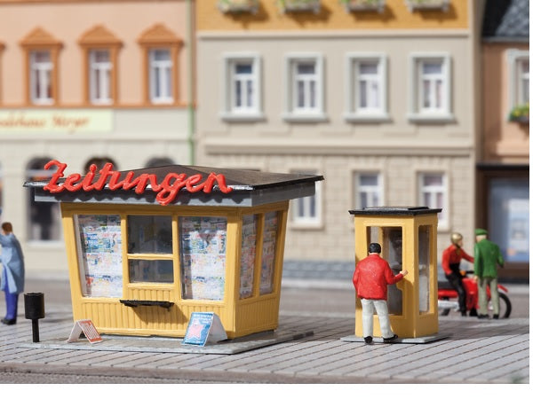12340 Auhagen 1:100 Newspaper stand & telephone booth
